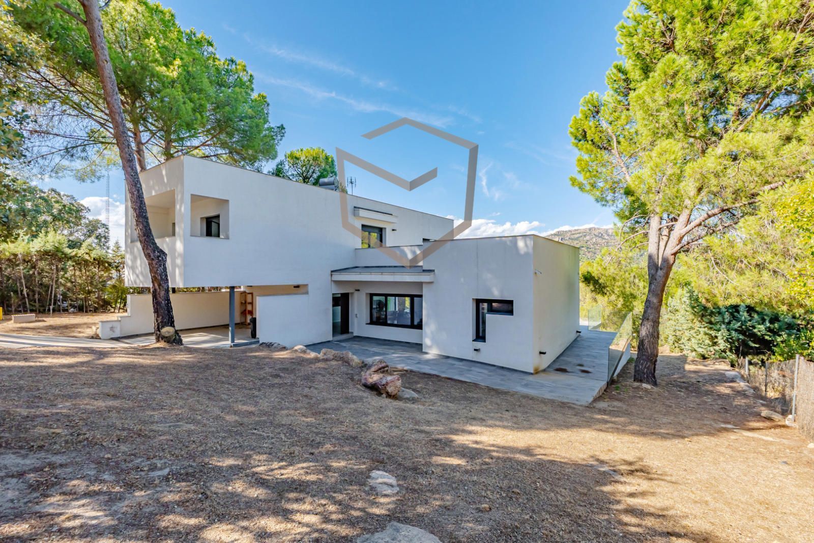 Exterior view of House or chalet for sale in San Martín de Valdeiglesias  with Heating, Terrace and Storage room