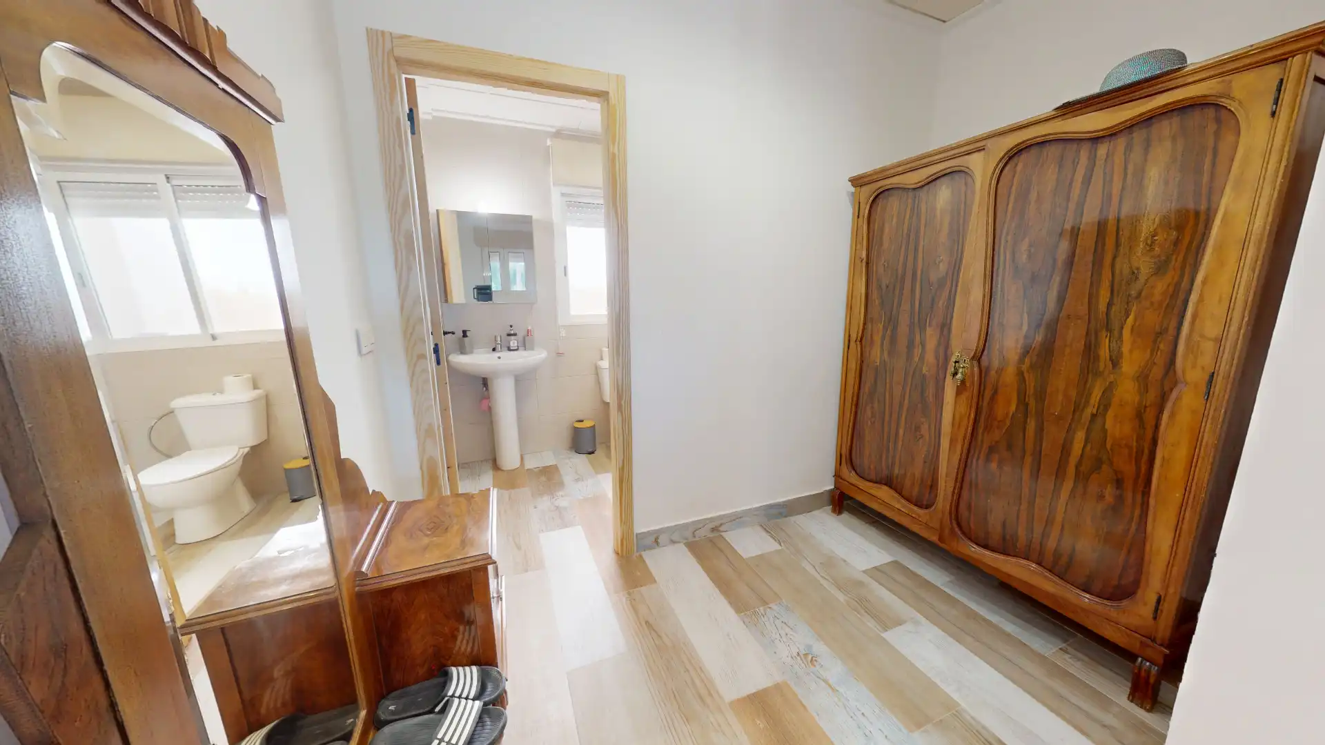Bany de Casa o xalet en venda en Villena amb Jardí privat, Terrassa i Traster