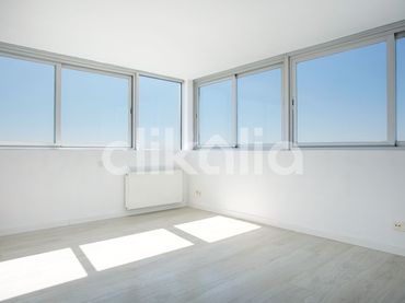 Piso con piscina en venta en Villa de Vallecas