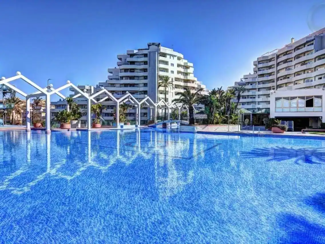 Außenansicht von Wohnung zum Verkauf in Benalmádena mit Klimaanlage, Terrasse und Möbliert