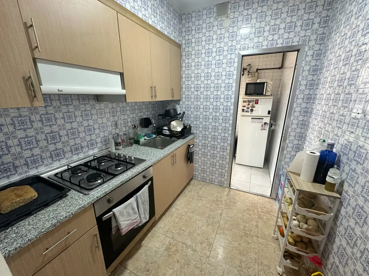 Cuina de Pis en venda en Girona amb Calefacció, Moblat i Forn