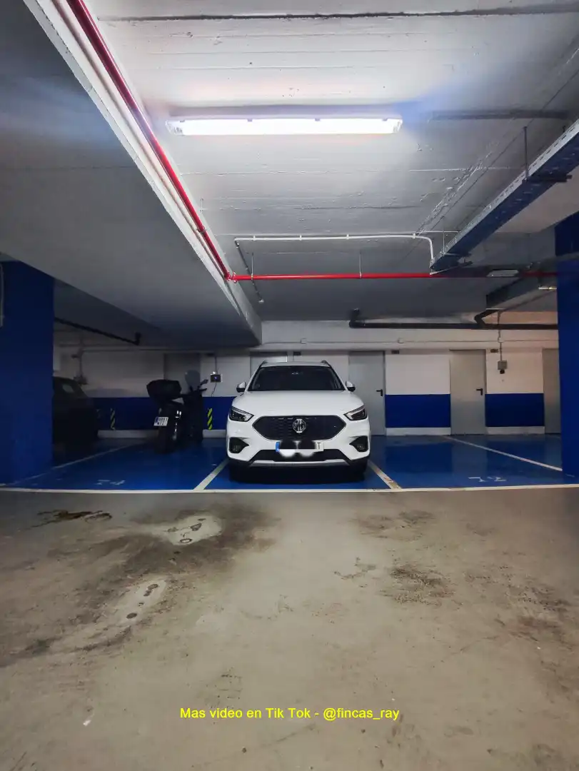 Parking de Piso en venta en Ripollet con Aire acondicionado, Calefacción y Parquet