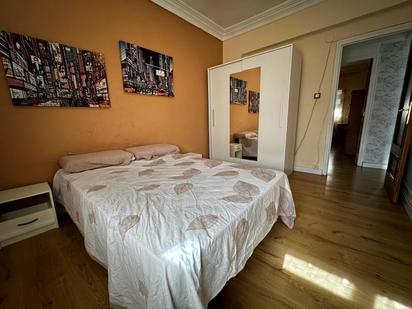 Bedroom of Apartment for sale in  Logroño