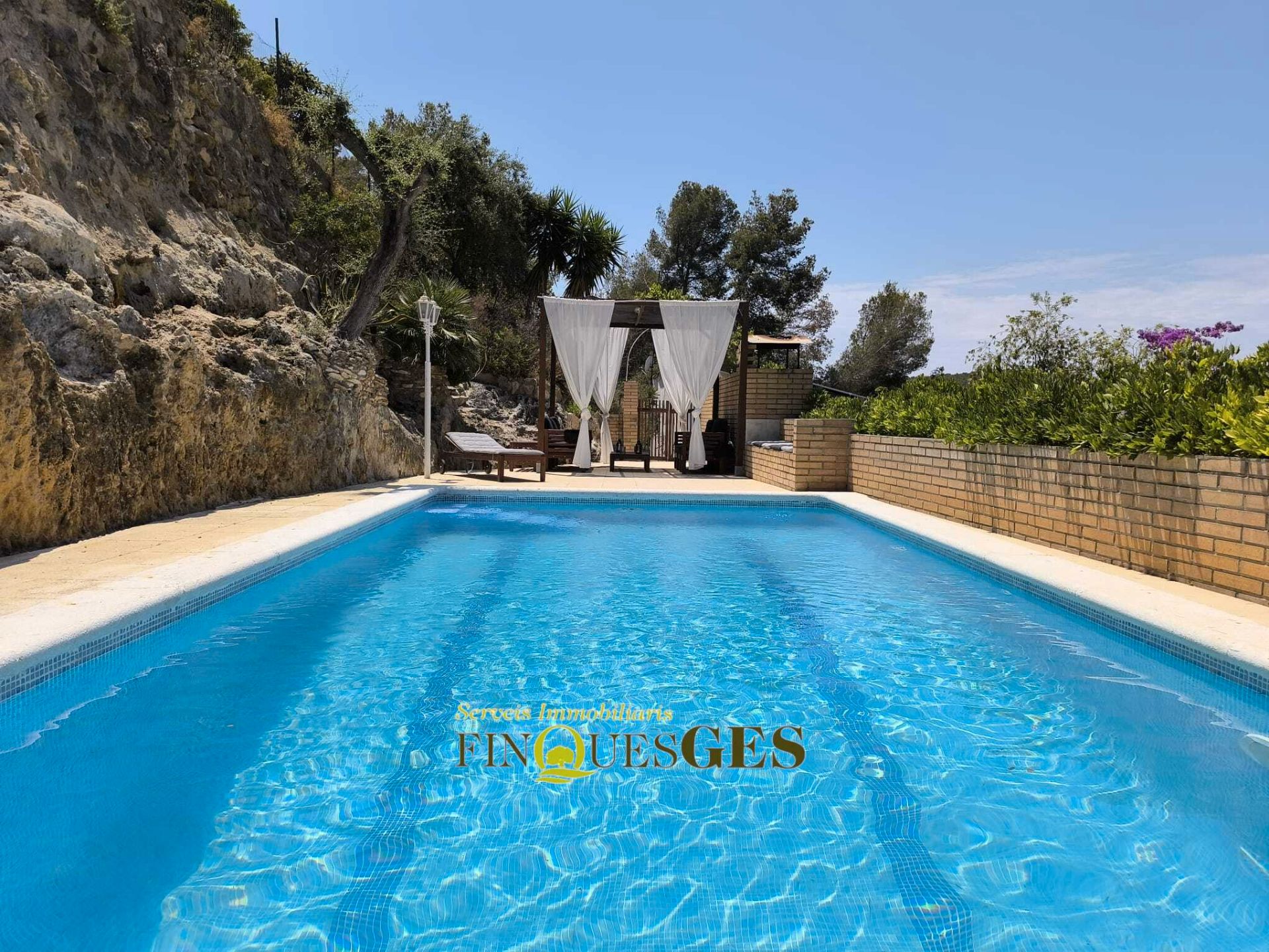 Piscina de Casa o xalet en venda en  Tarragona Capital amb Aire condicionat, Calefacció i Jardí privat