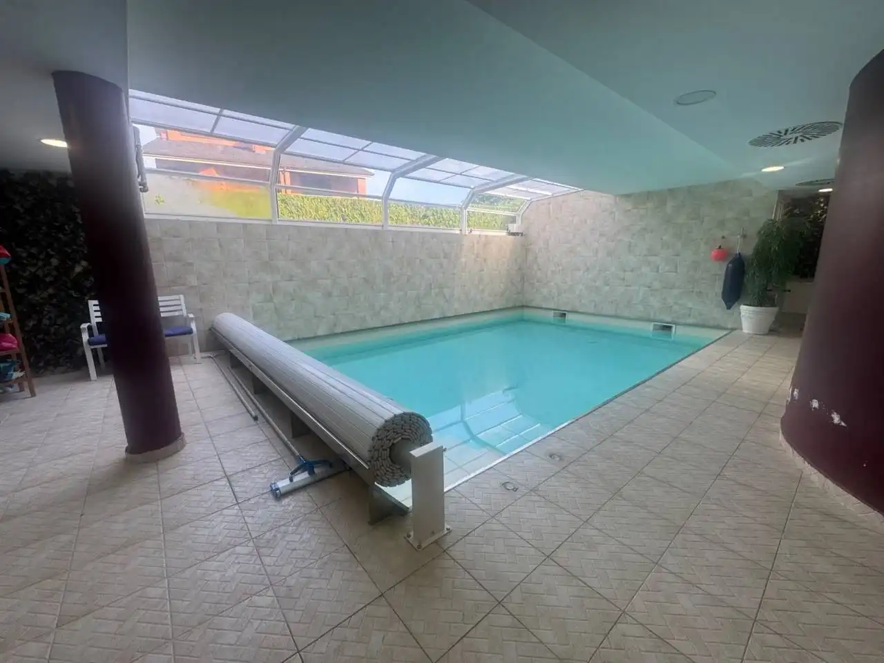 Piscina de Casa o xalet en venda en Donostia - San Sebastián  amb Aire condicionat, Calefacció i Jardí privat
