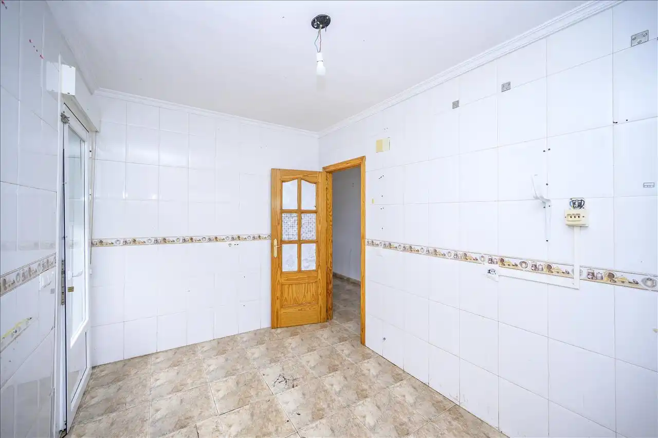Detached house with pool for sale in Amsterdam, imagen 3