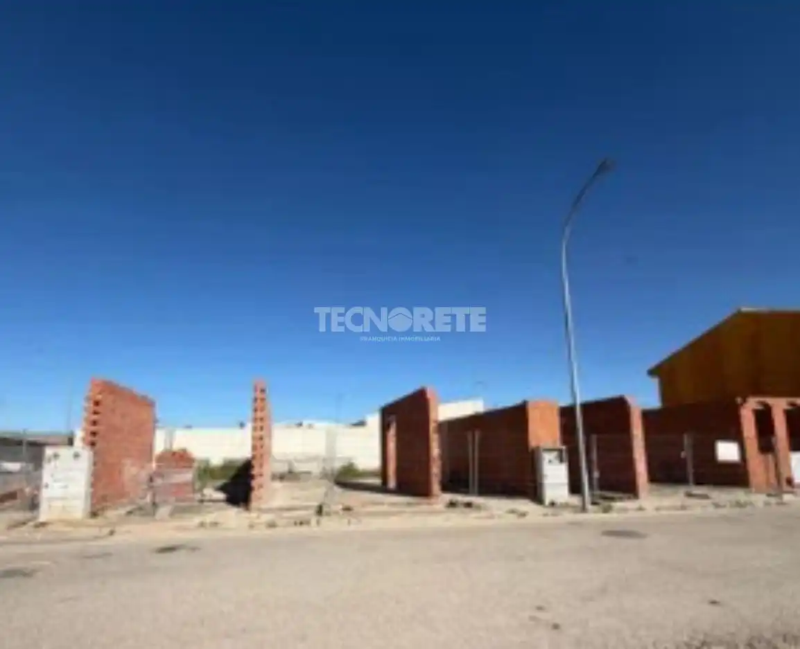 Casa pareada en venta en Noblejas, imagen 2