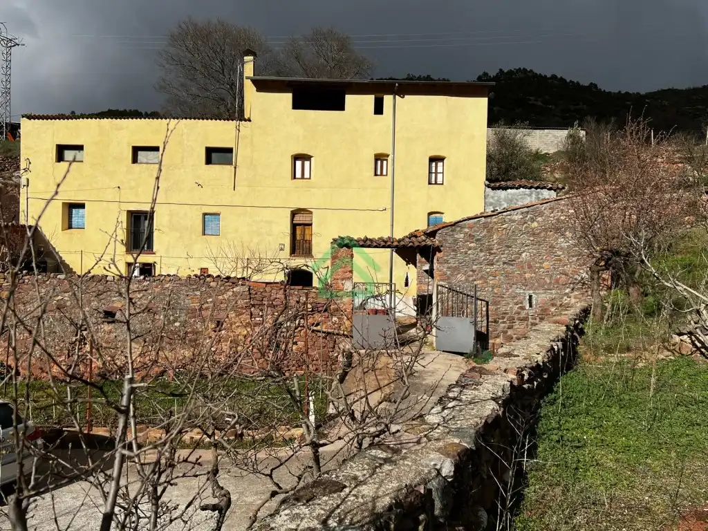 Villa zum Verkauf in Calle Tahus-Noves De Segre, imagen 3