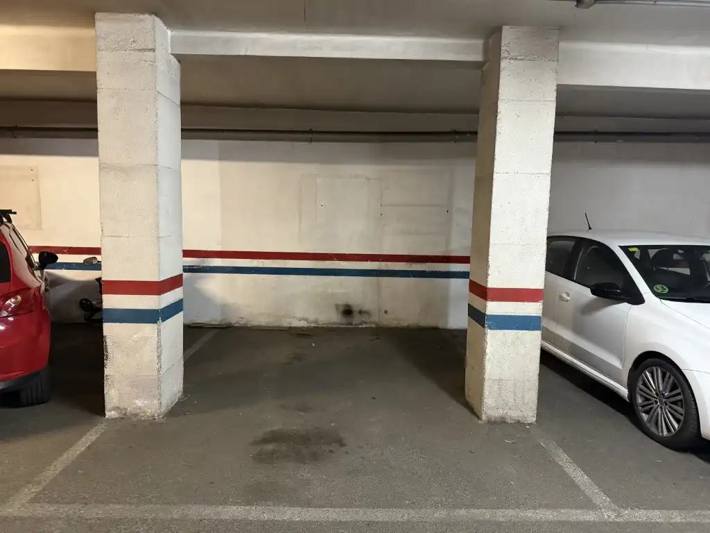 Garage zum Verkauf in Avenida Isabel La Catolica D', La Florida