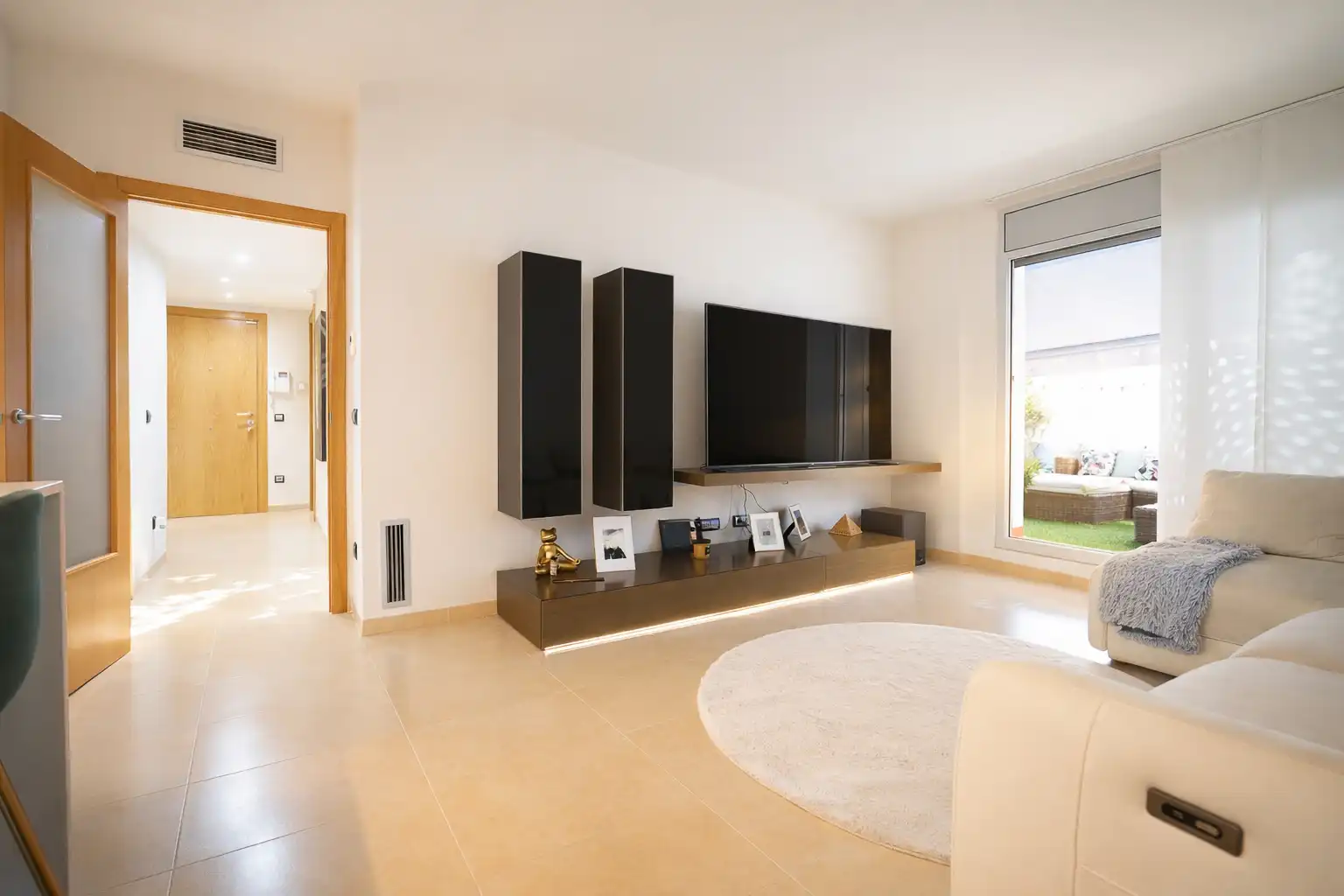 Living room of Flat for sale in Alcover  with Air Conditioner, Heating and Parquet flooring