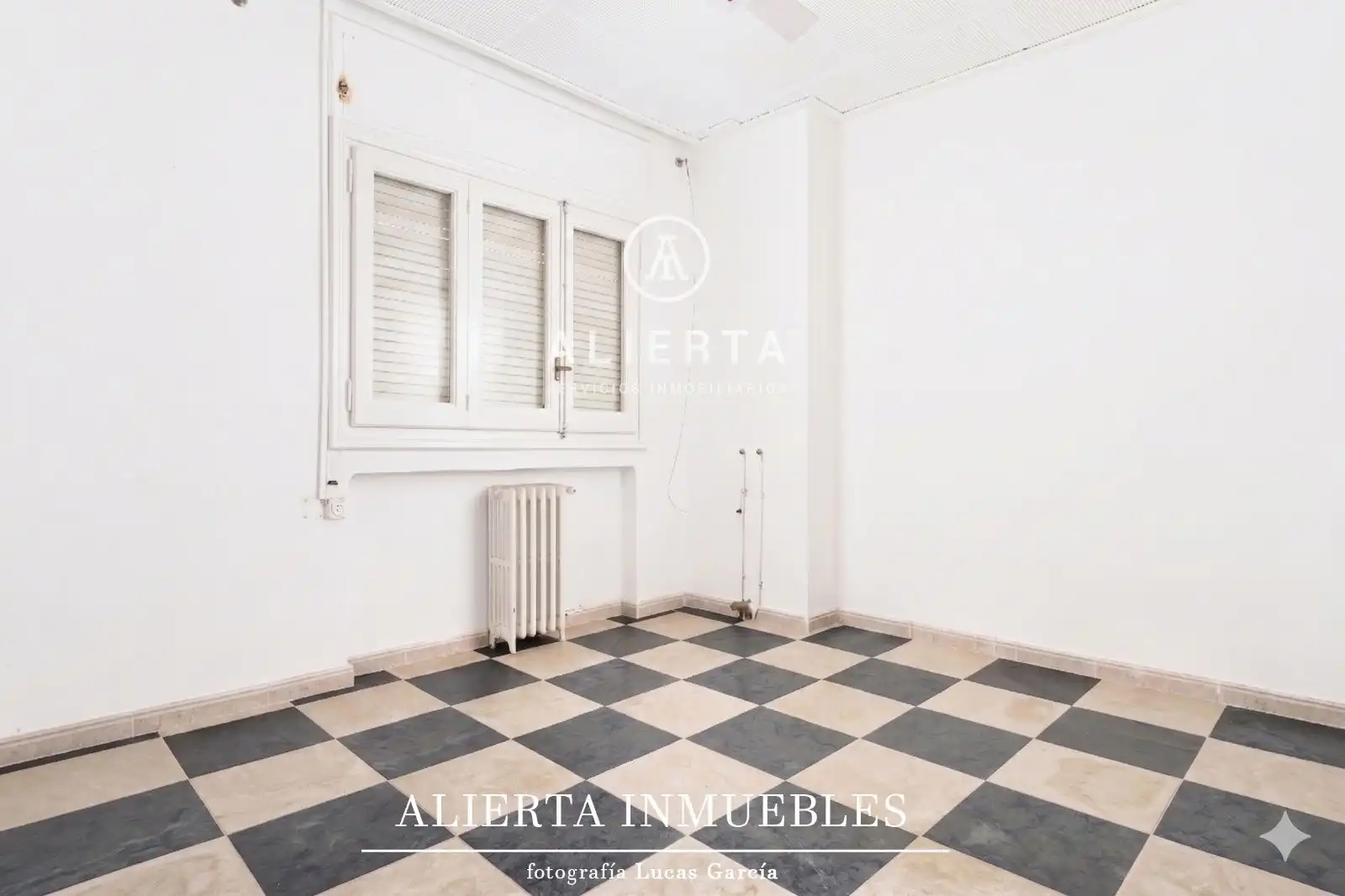 Habitación de Casa o chalet en venta en Zaragoza con Calefacción y Terraza
