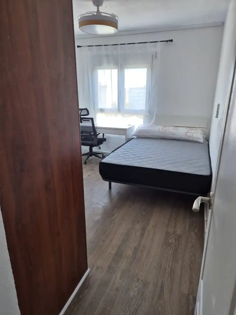 Schlafzimmer von Wohnung zur Miete in Valencia mit Klimaanlage, Möbliert und Ofen