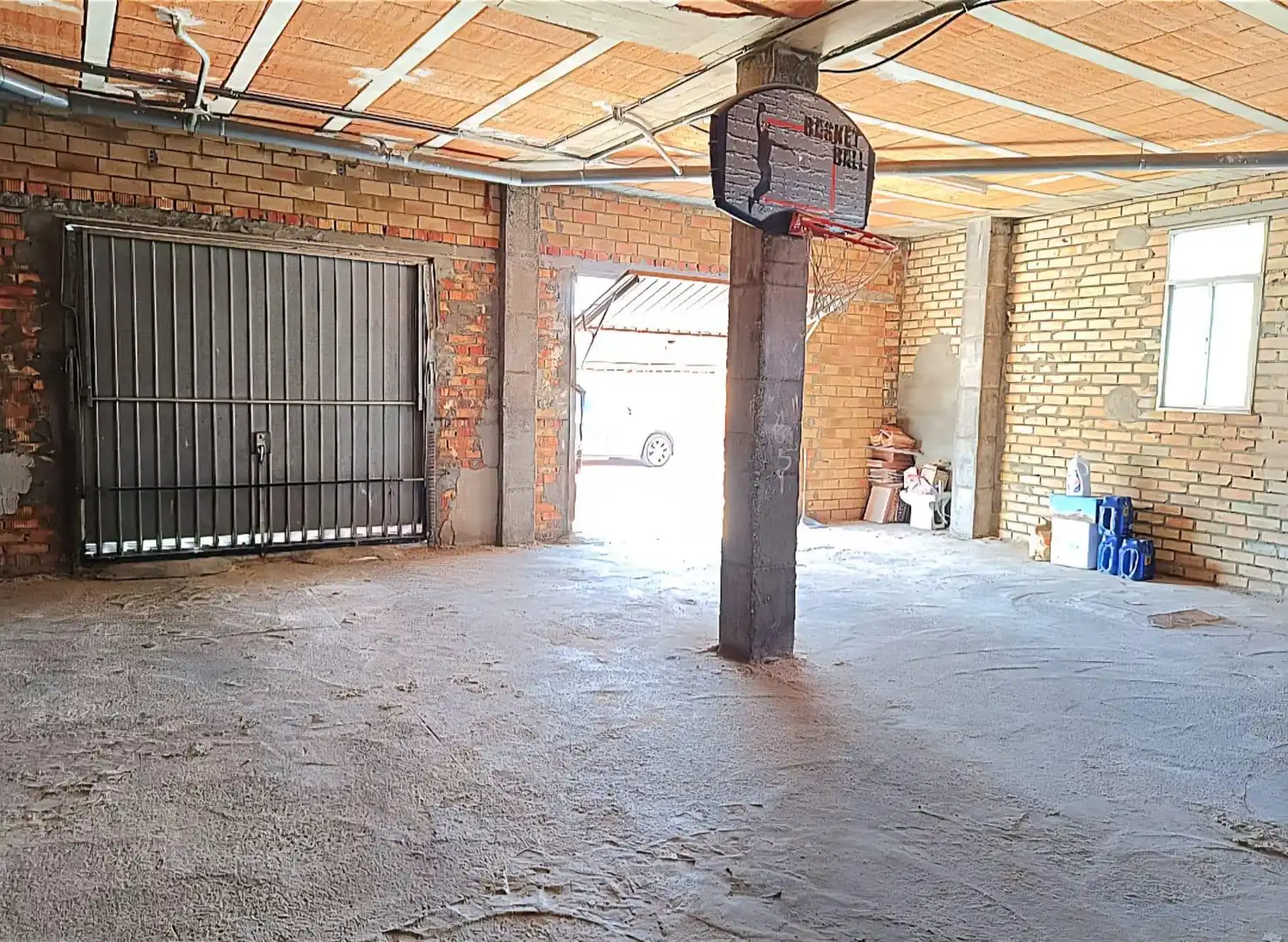 Houses for sale in Chiclana de la Frontera  with Air Conditioner and Storage room