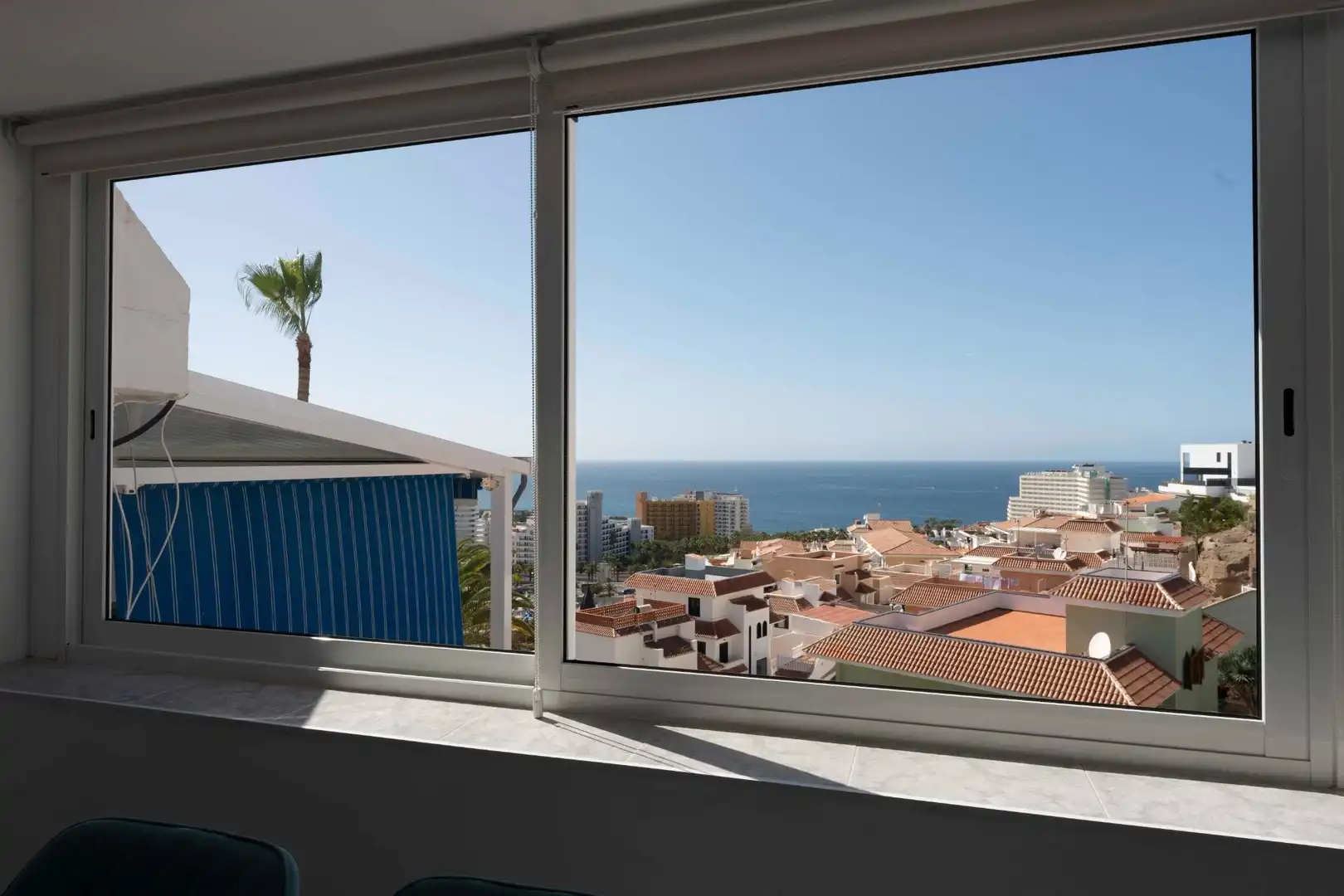 Dormitori de Apartament en venda en Adeje amb Aire condicionat, Terrassa i Moblat