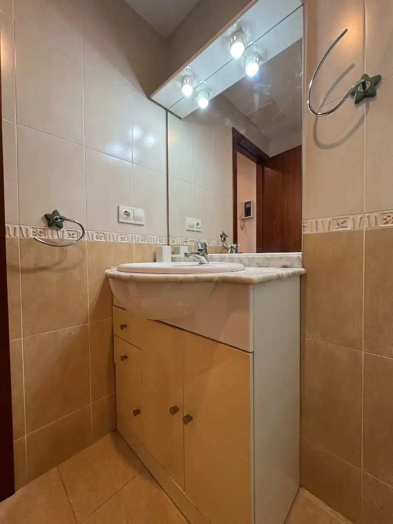 Bathroom of Apartments for rent in Teo  with Heating and Storage room