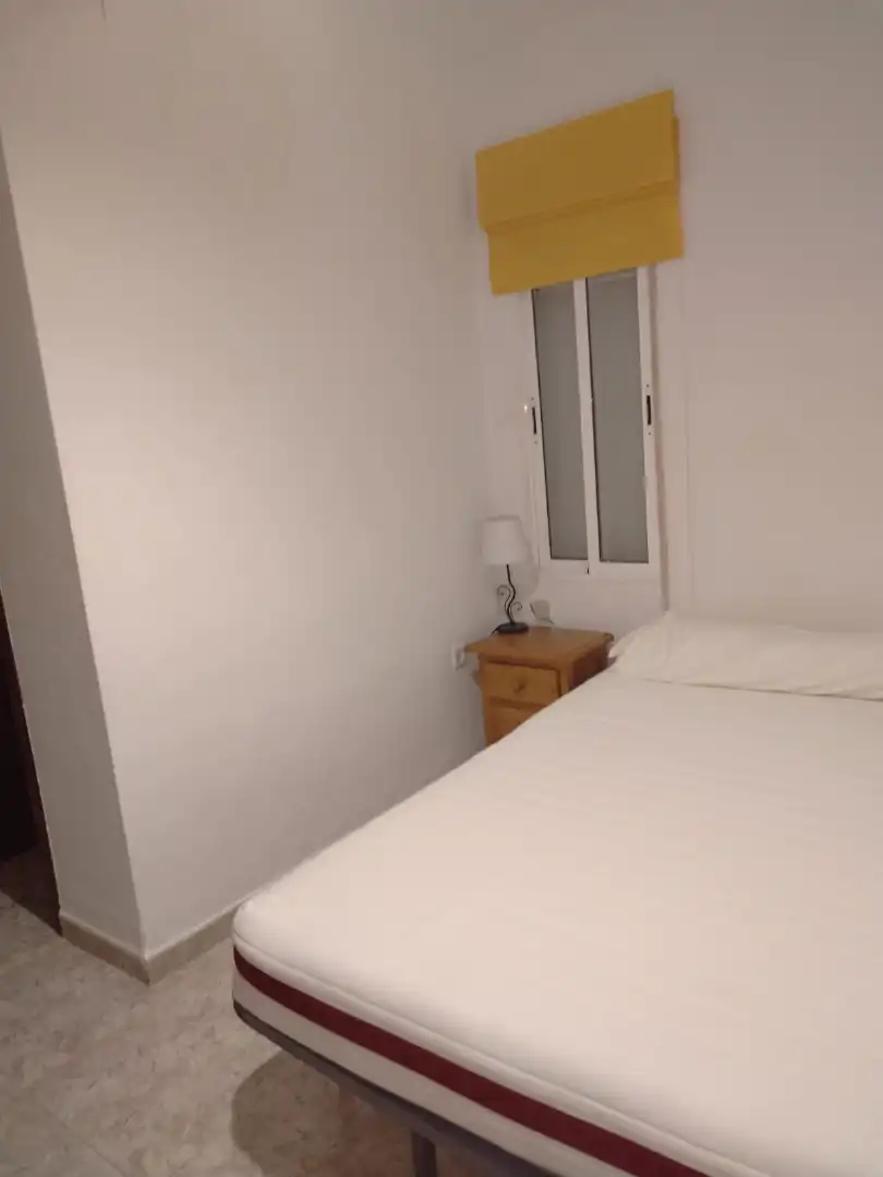 Dormitori de Apartament de lloguer en Córdoba amb Aire condicionat, Calefacció i Moblat