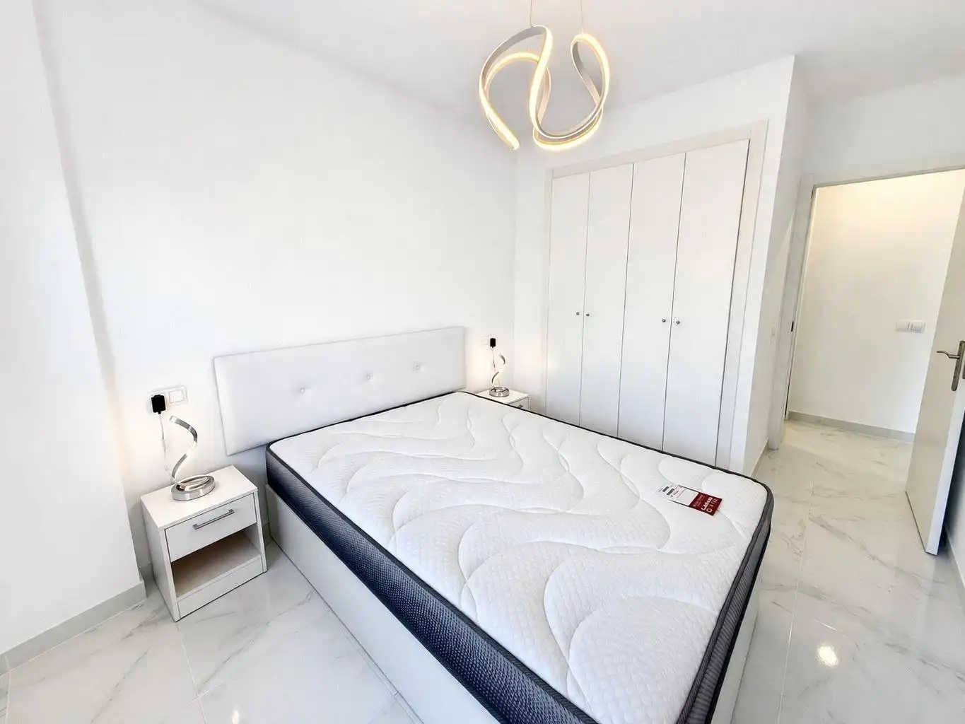 Schlafzimmer von Erdgeschoss zum Verkauf in Torrevieja mit Klimaanlage, Terrasse und Schwimmbad