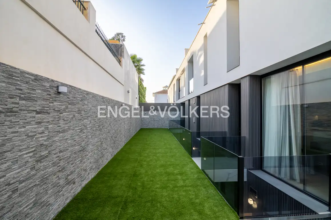 Terrace of Houses for sale in L'Alfàs del Pi  with Air Conditioner, Private garden and Swimming Pool