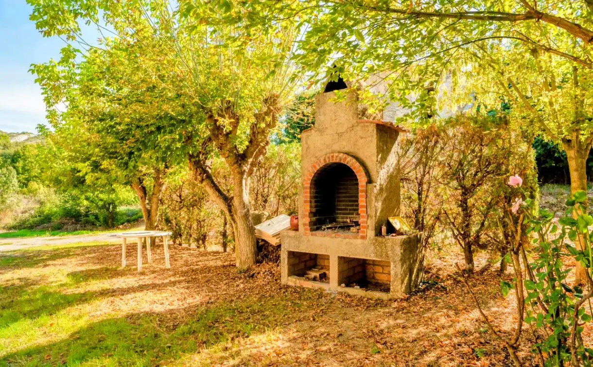 Jardí de Finca rústica en venda en Ivorra amb Moblat