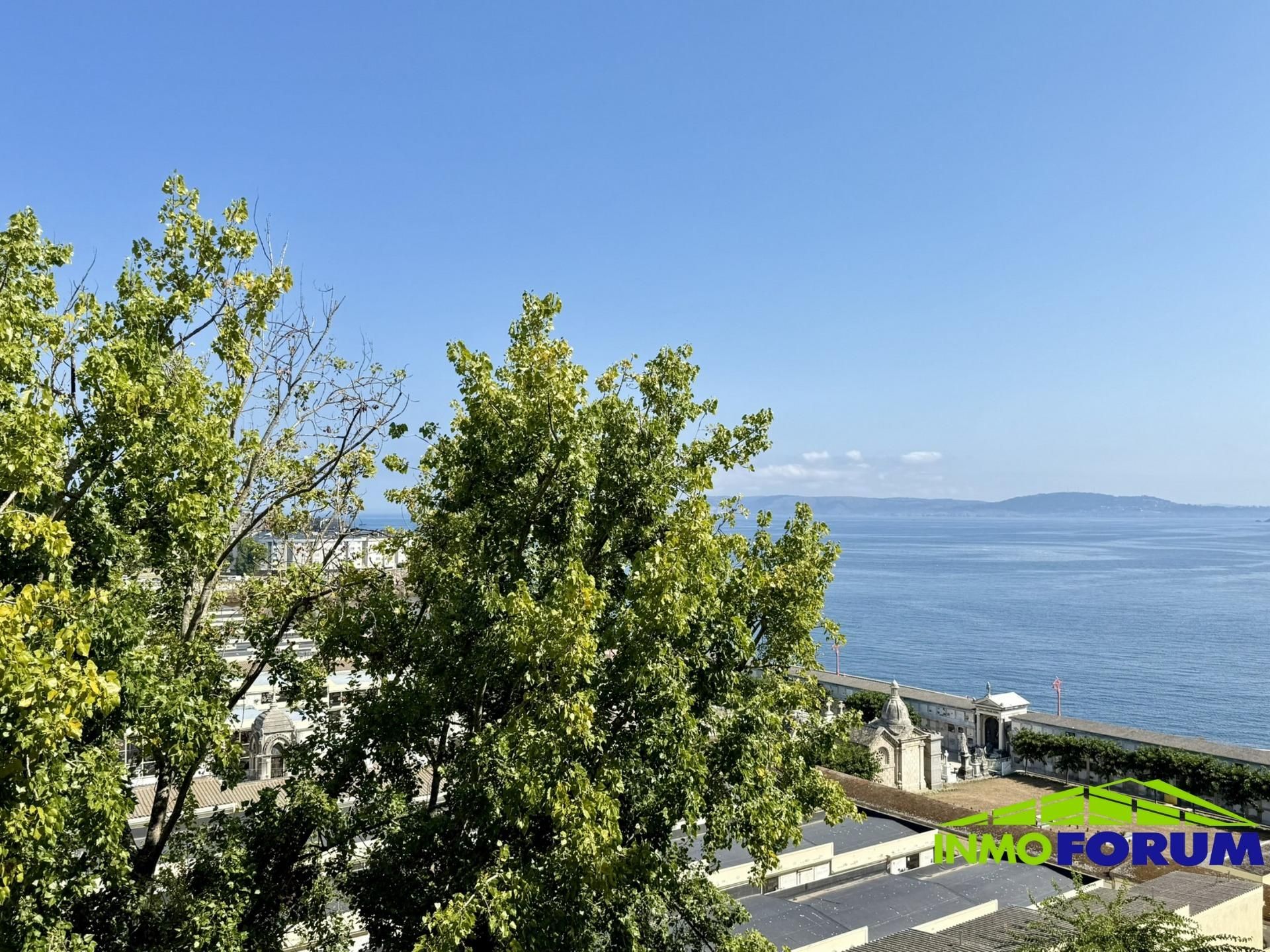 Exterior view of Flat for sale in A Coruña Capital   with Parquet flooring and Storage room