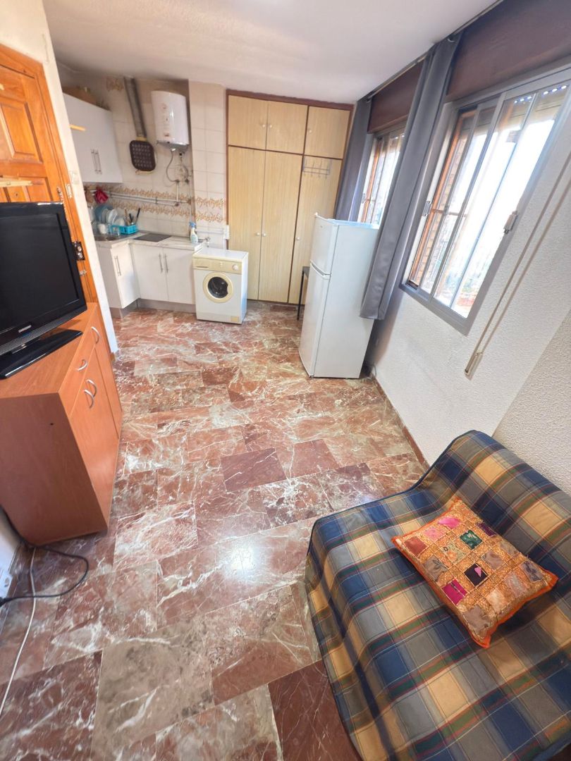 Cuina de Pis de lloguer en  Granada Capital amb Aire condicionat, Moblat i Rentadora