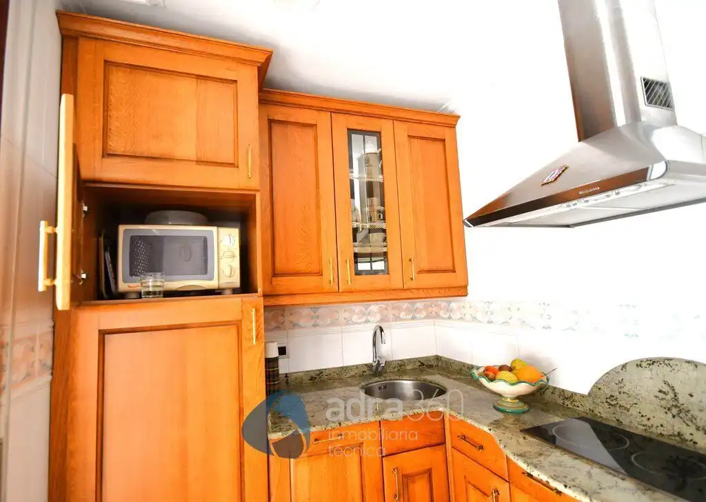 Cocina de Casa adosada en venta en Lardero con Calefacción, Terraza y Trastero