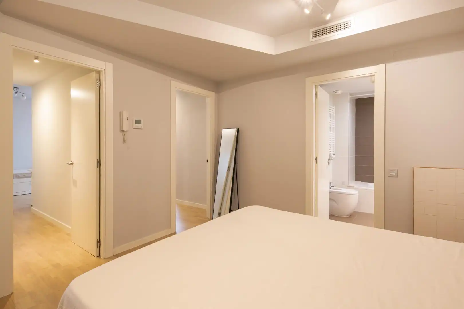 Bedroom of Duplexes for sale in Barcelona  with Parquet flooring, Furnished and Community pool