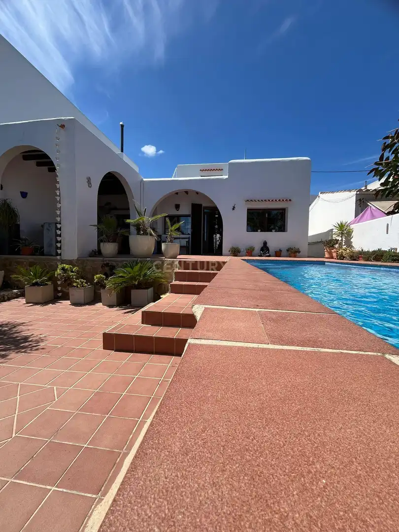 Vista exterior de Casa o chalet en venta en Santa Eulària des Riu