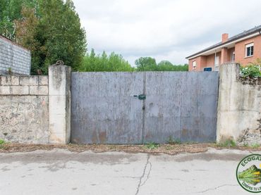 Terreno residencial en venta en Flores de Sil - La Placa