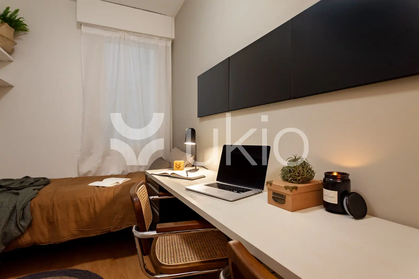 Dormitori de Apartament de lloguer en Barcelona amb Aire condicionat, Calefacció i Terrassa