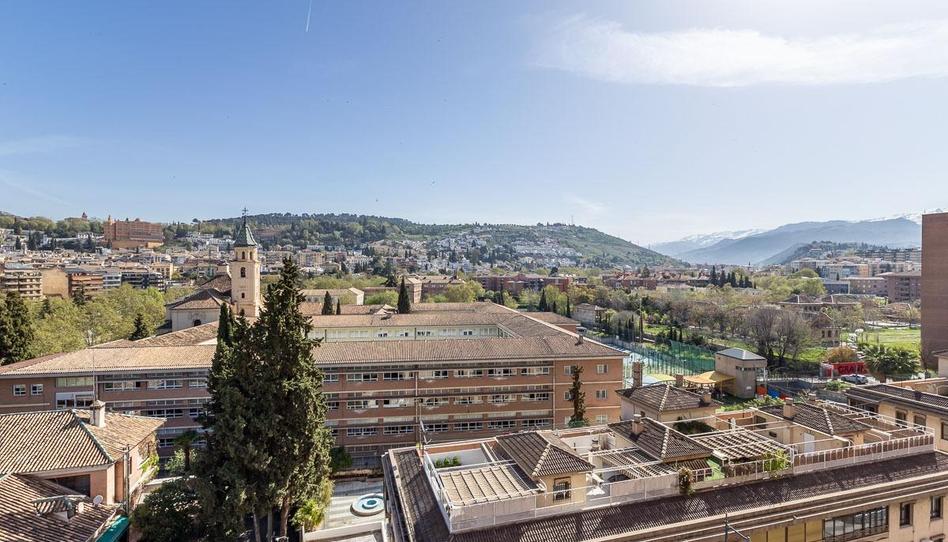 Foto 1 de Piso de alquiler en Cervantes, Granada