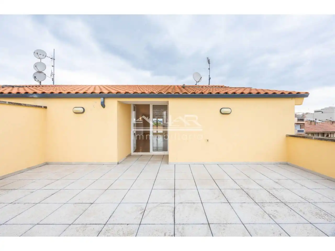 Terraza de Ático en venta en Vic con Calefacción, Terraza y Trastero