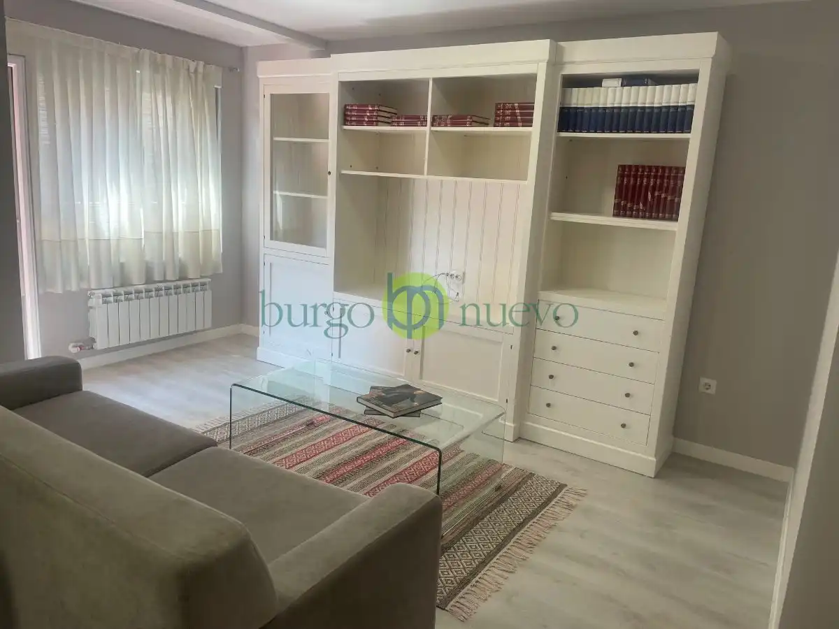 Sala de estar de Piso en venta en León Capital  con Calefacción y Terraza