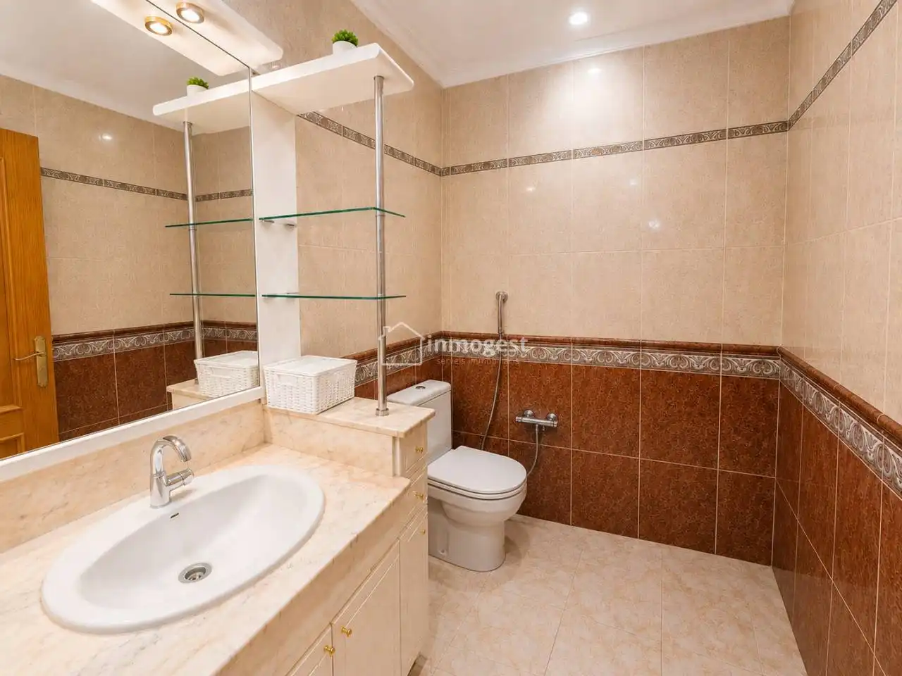 Baño de Ático en venta en Salt con Calefacción y Terraza