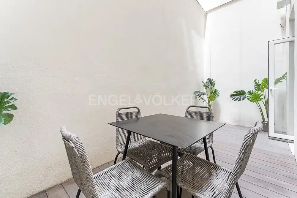 Terrassa de Apartament de lloguer en Madrid amb Aire condicionat, Calefacció i Moblat