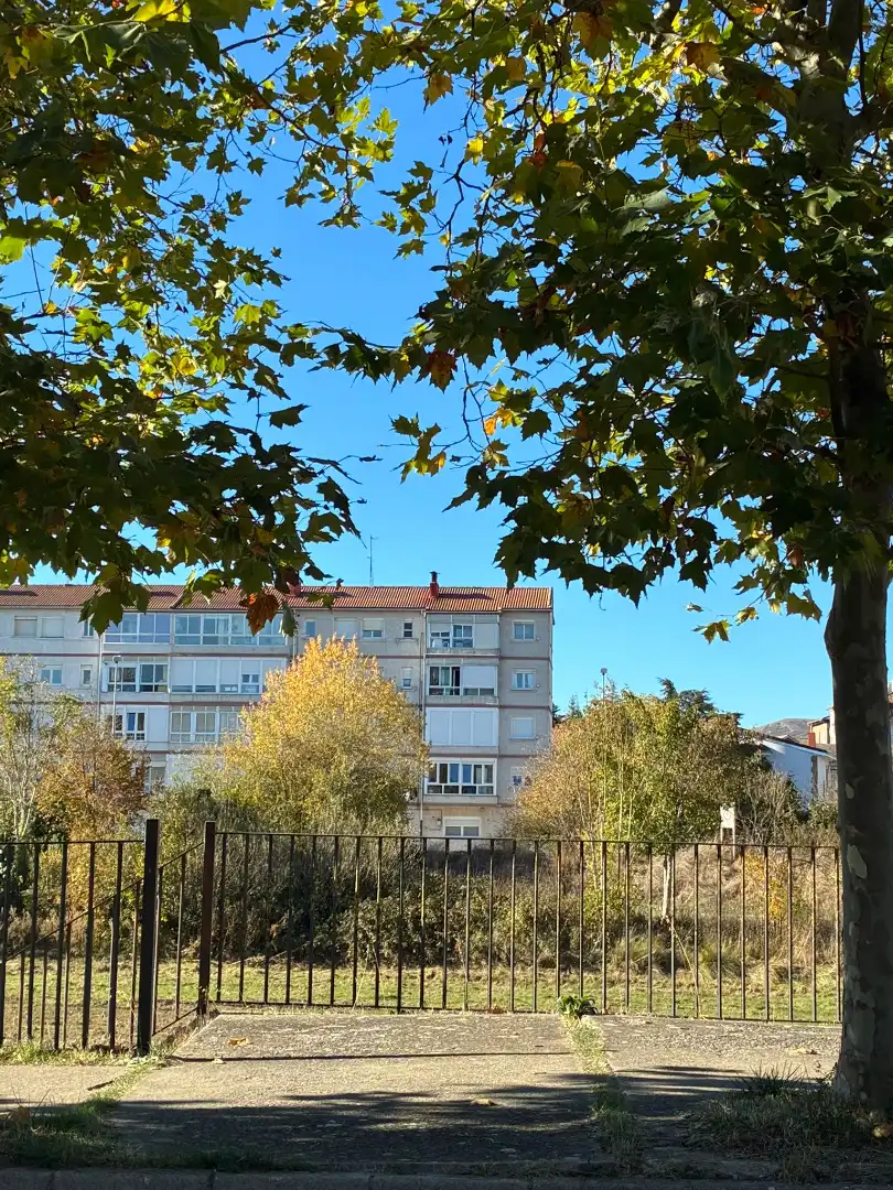 Vista exterior de Piso en venta en Reinosa con Calefacción, Terraza y Amueblado
