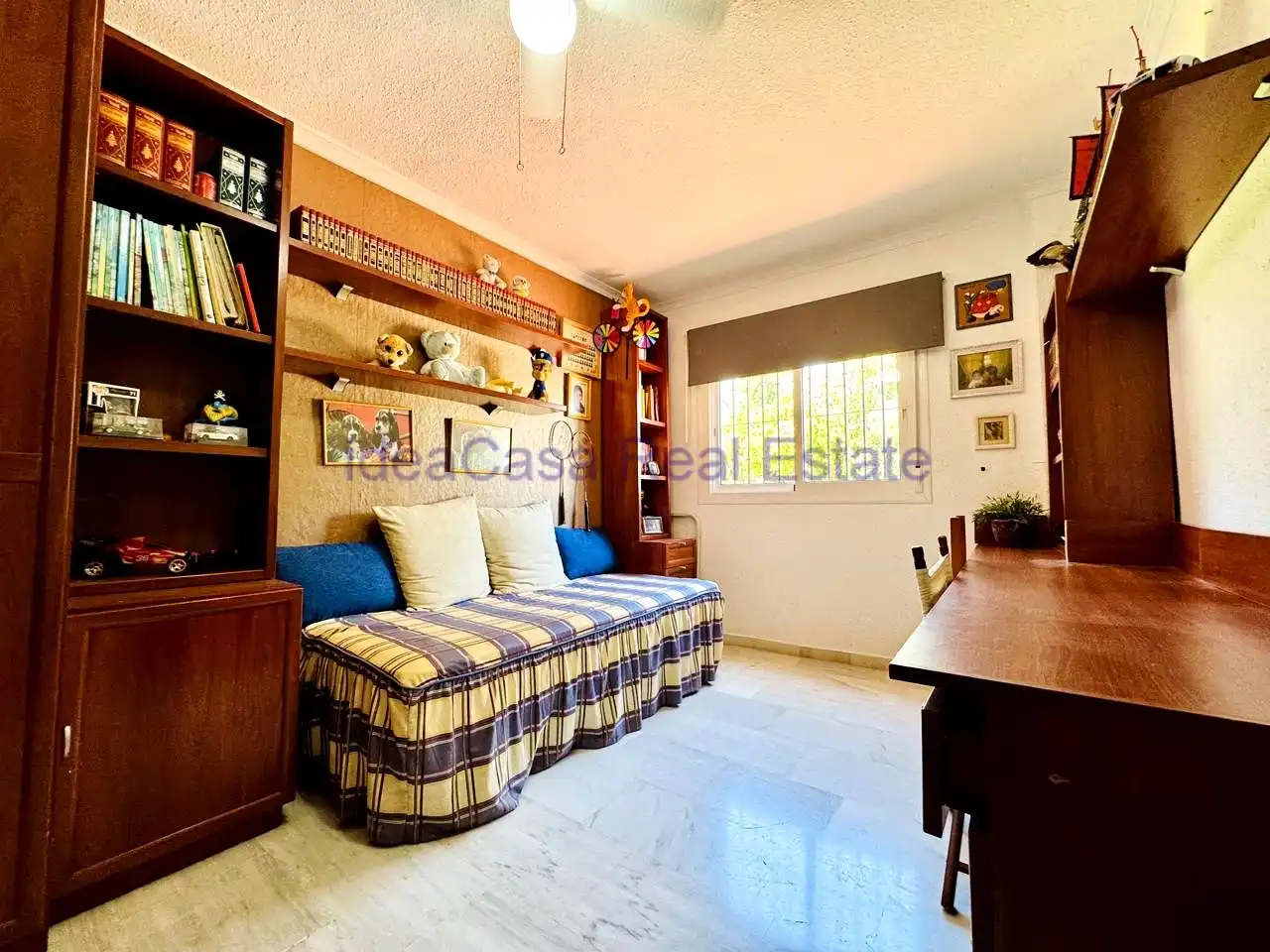 Vista exterior de Casa o xalet en venda en Málaga amb Aire condicionat, Jardí privat i Terrassa