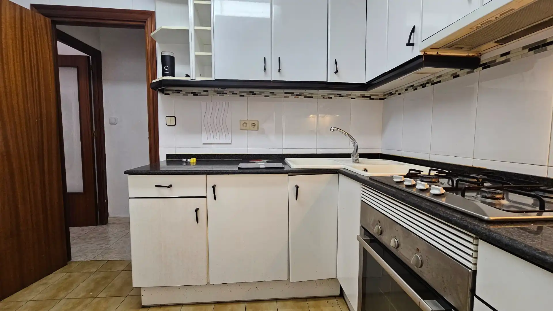 Cocina de Piso en venta en Santa Coloma de Gramenet con Aire acondicionado y Horno