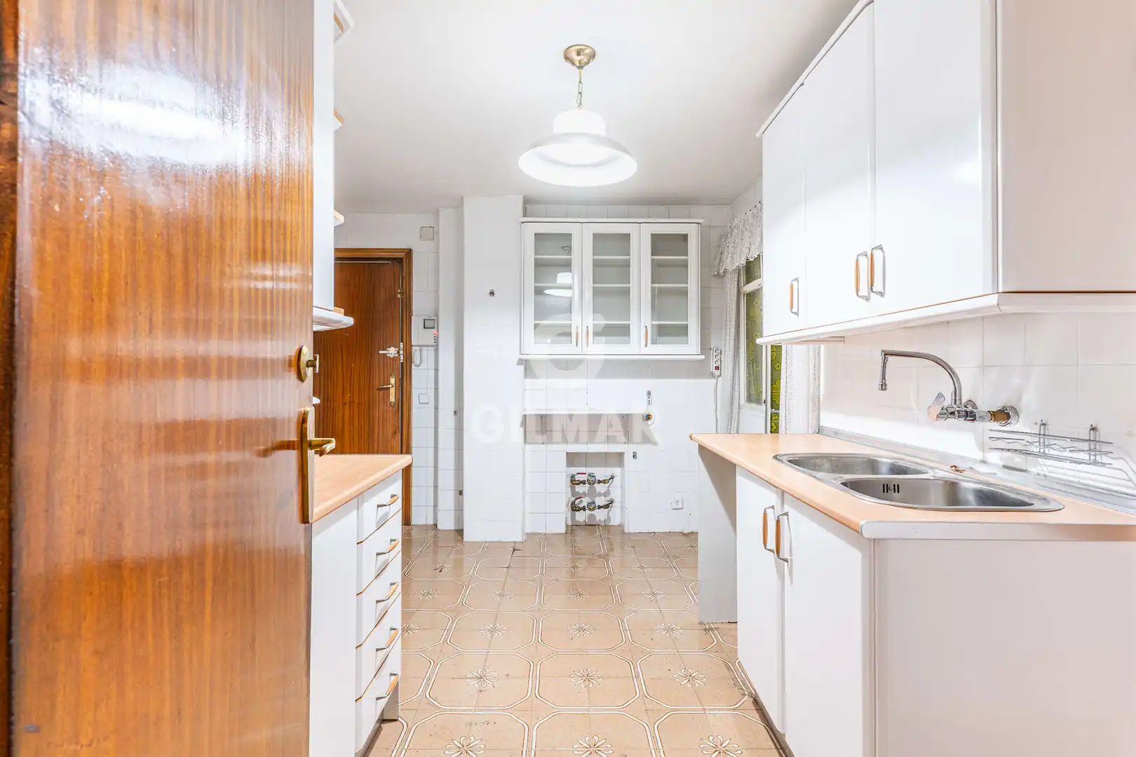 Kitchen of Flat for sale in Madrid  with Heating and Balcony