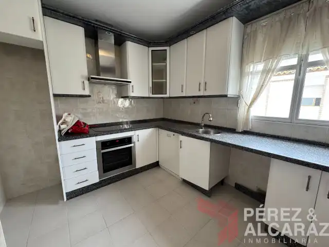 Kitchen of Flat for sale in Palma del Río  with Terrace, Storage room and Balcony