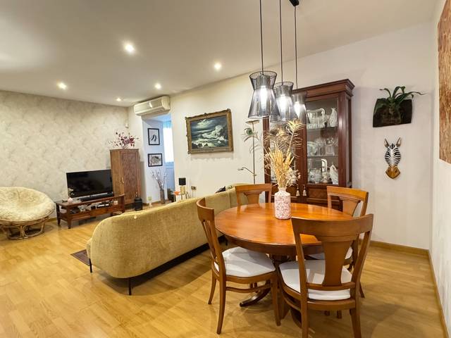 Piso en Venta en Calle Altamira en Oliveros - Altamira