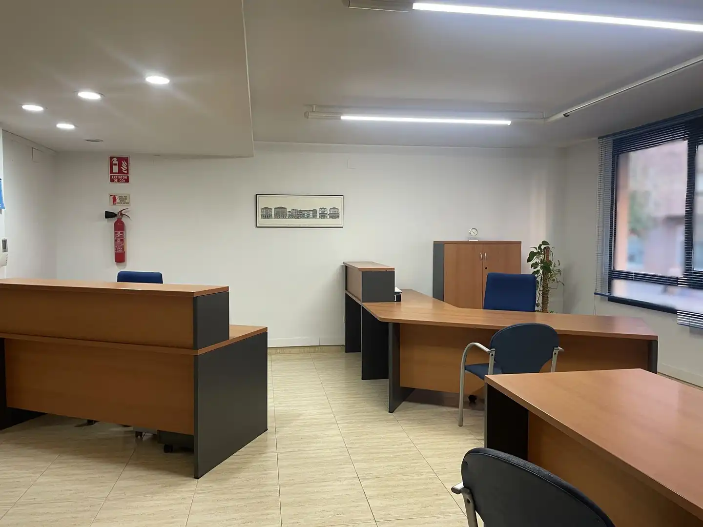Büro zum Verkauf in Ontinyent mit Klimaanlage