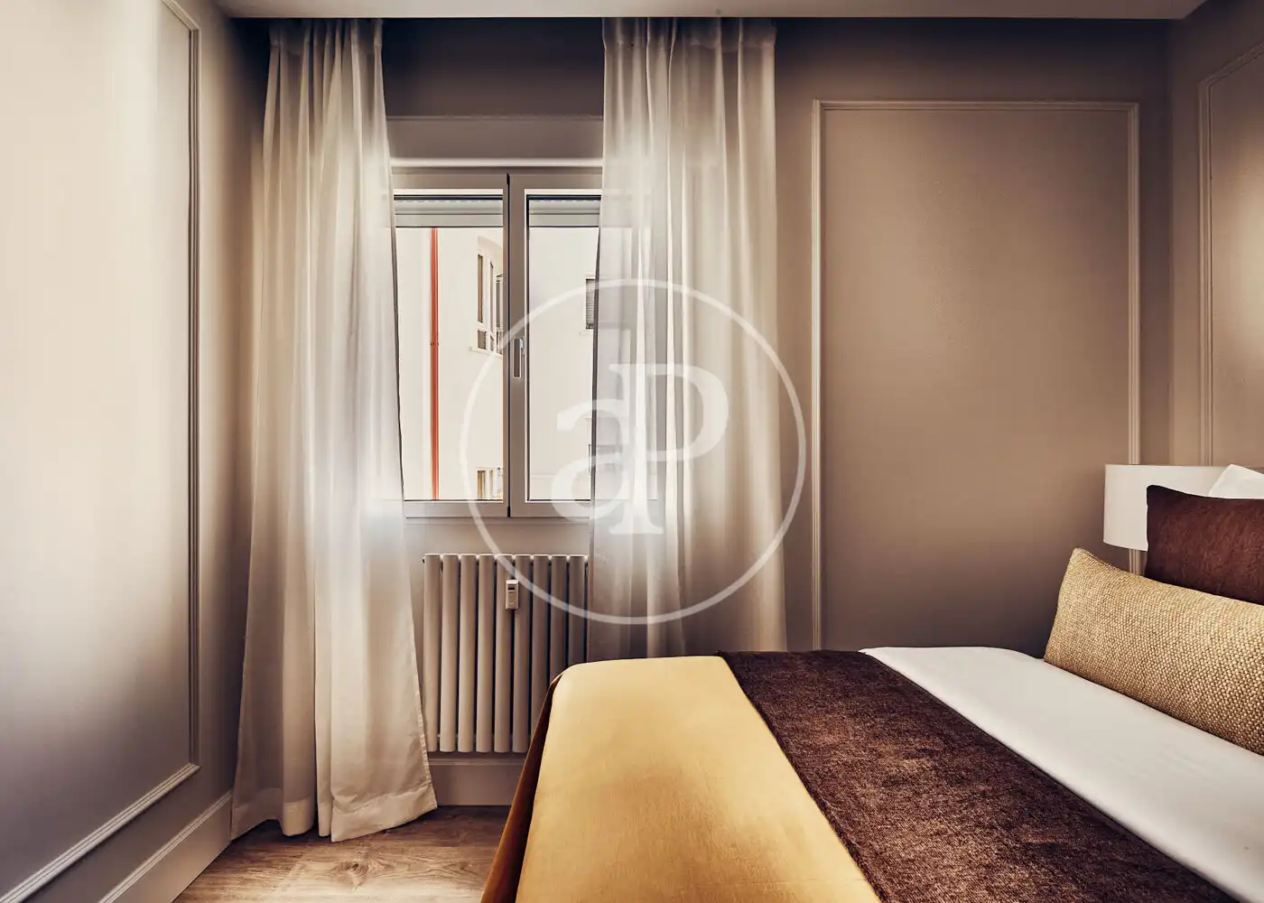 Bedroom of Flat for sale in Madrid  with Air Conditioner, Heating and Terrace