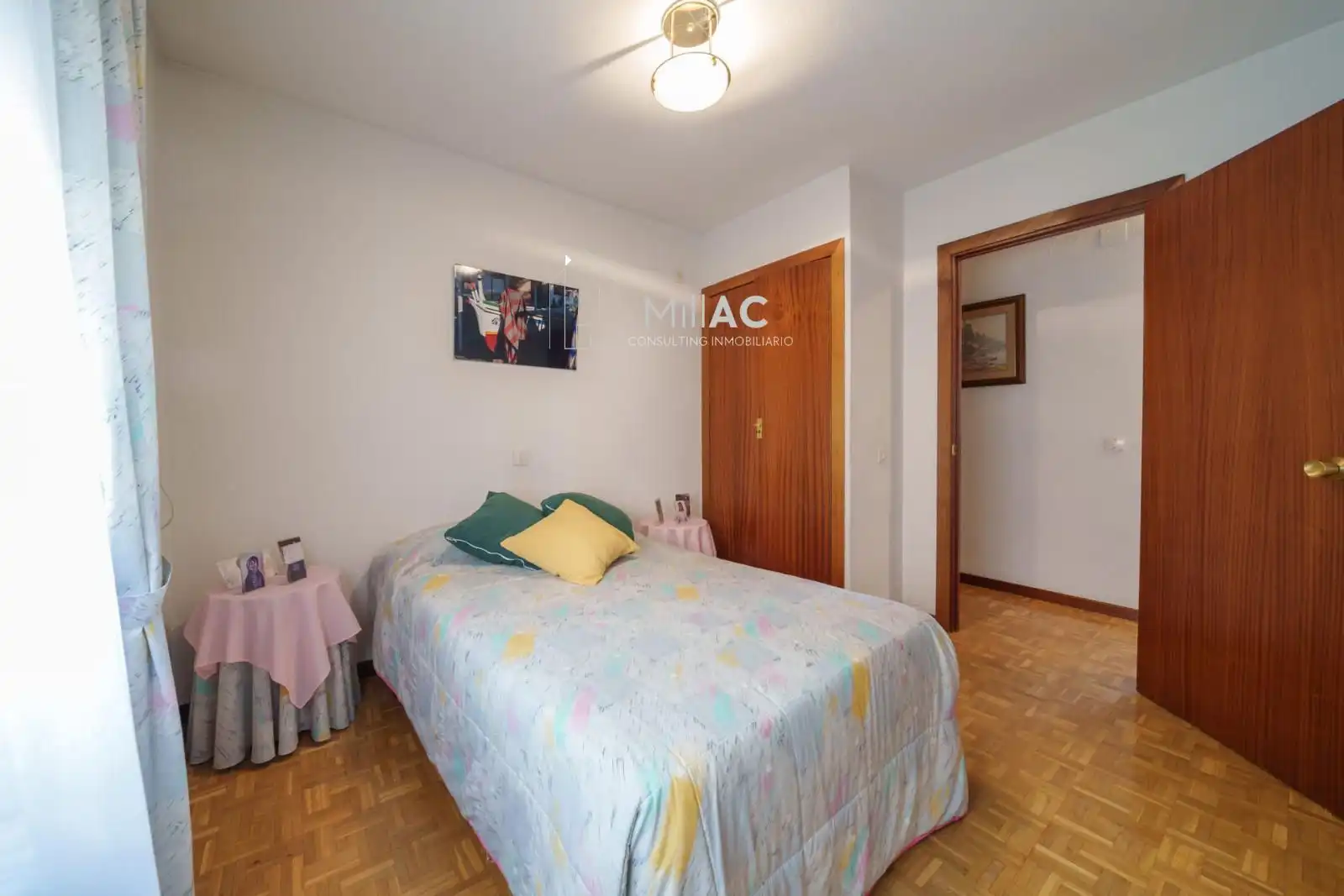 Dormitori de Pis en venda en Madrid amb Calefacció, Parquet i Terrassa