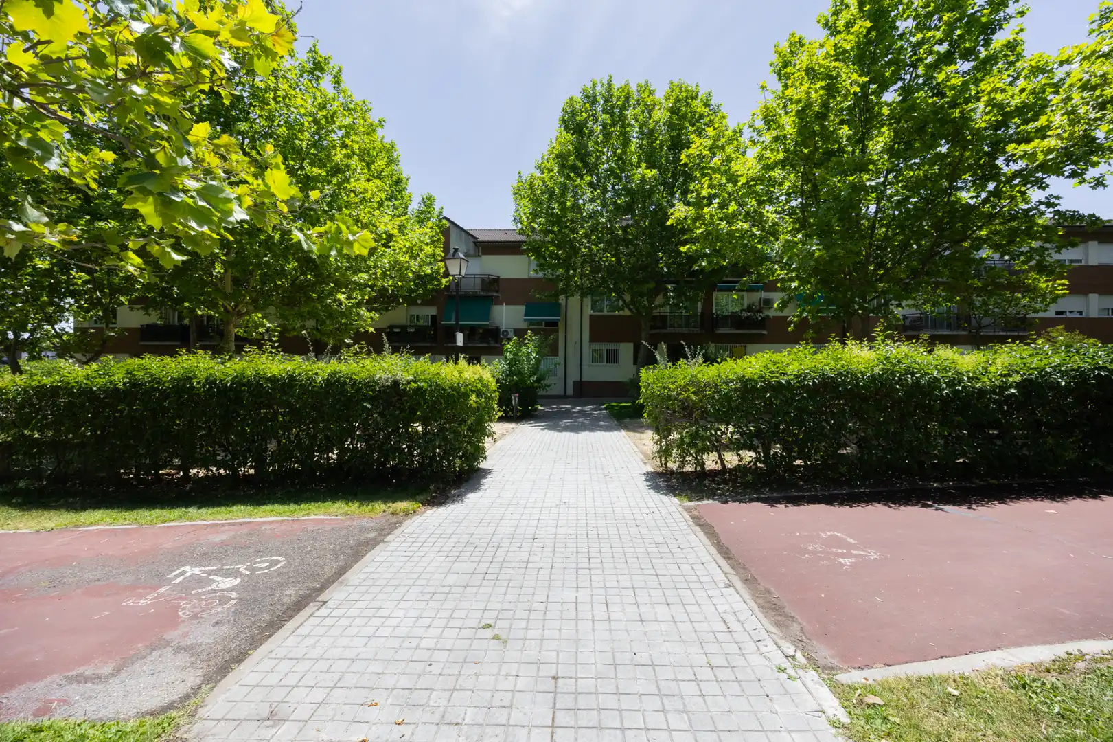 Vista exterior de Piso en venta en Villanueva de la Cañada con Calefacción, Terraza y Trastero