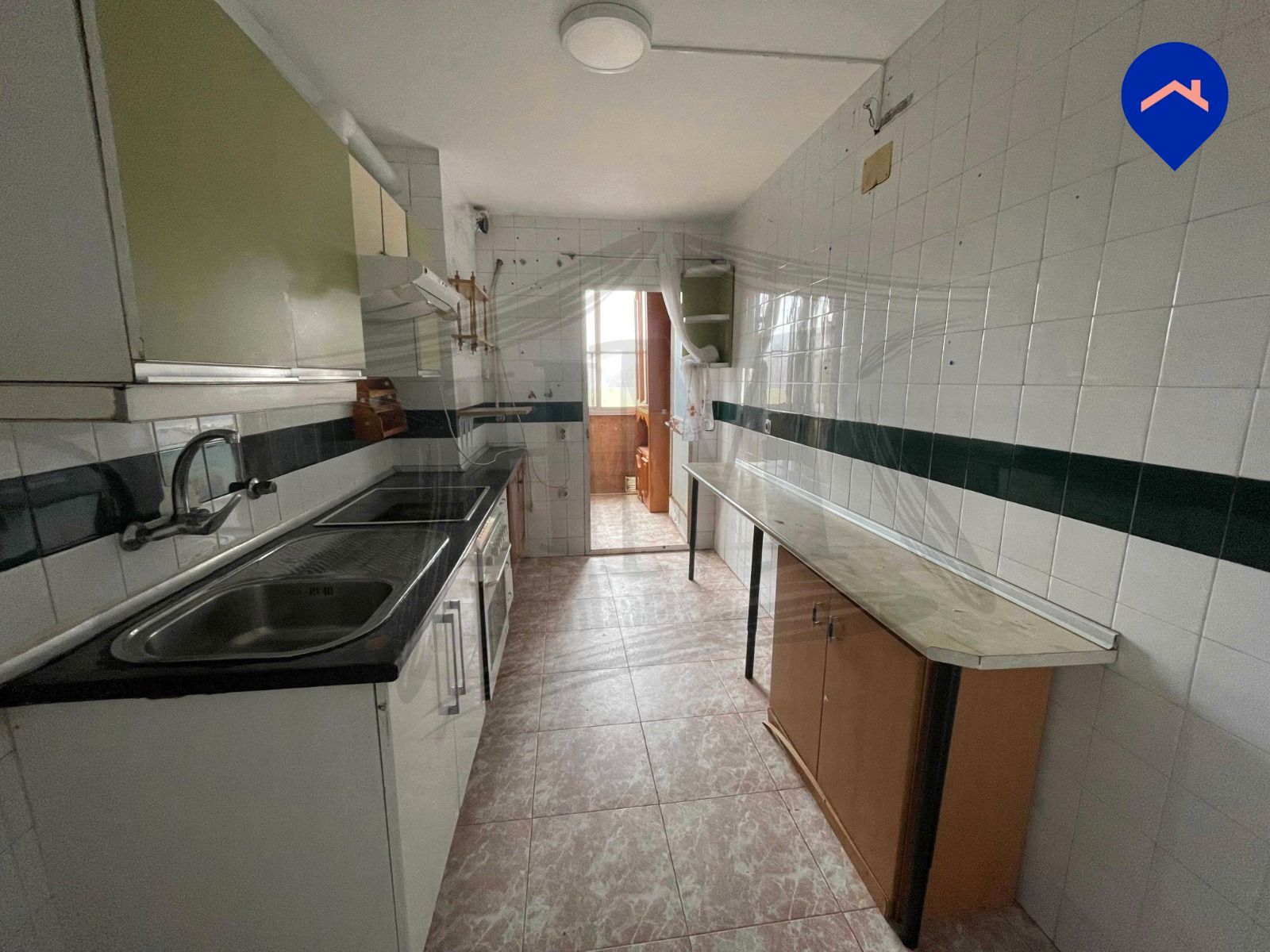 Kitchen of Flat for sale in  Madrid Capital  with Terrace, Balcony and Alarm