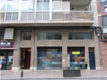 Local comercial en venda a Instituts - Universitat