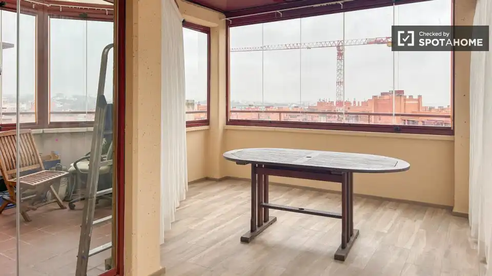 Dining room of Flat for rent in Madrid  with Air Conditioner, Heating and Furnished