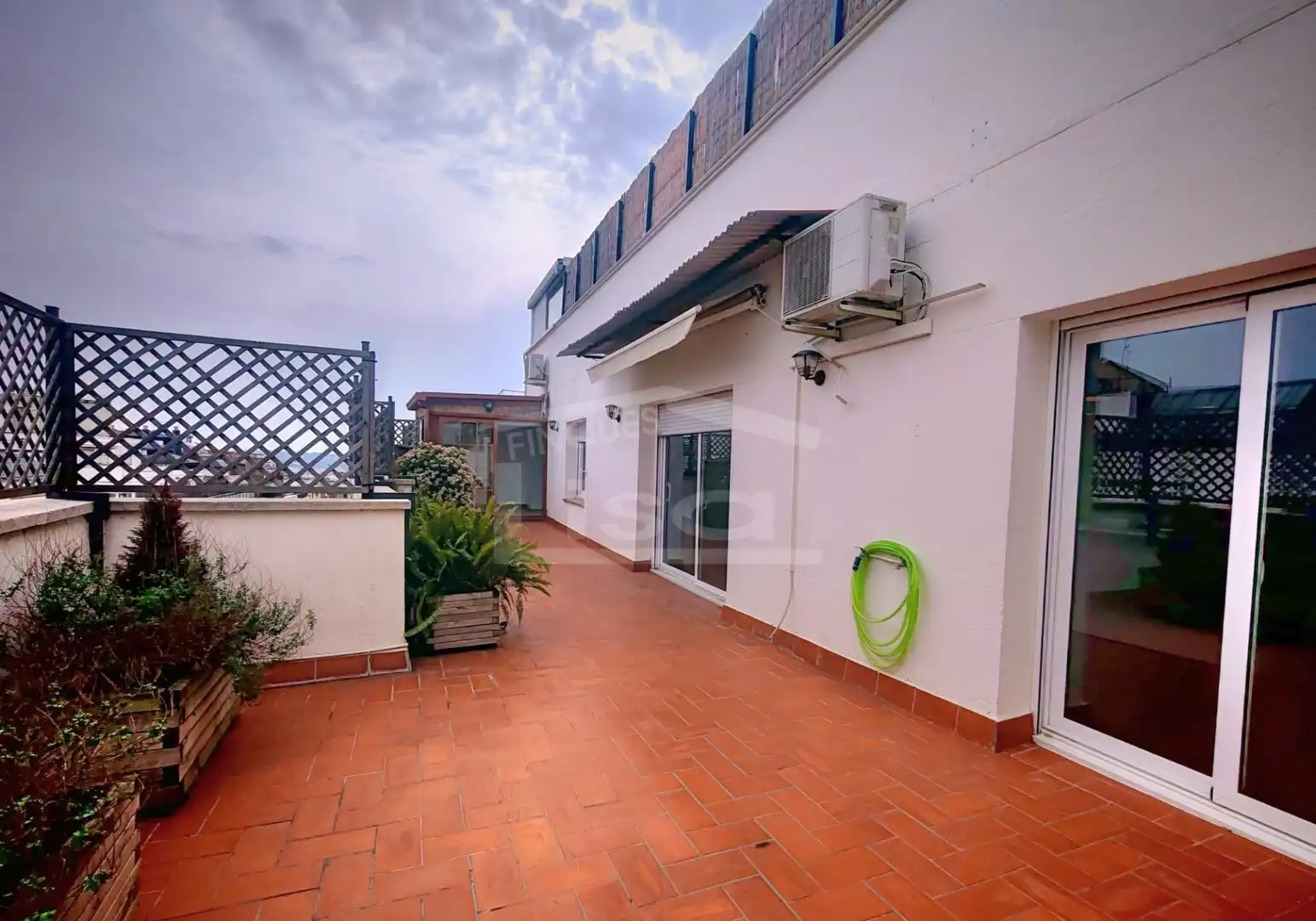 Terrasse von Dachboden zum Verkauf in Barcelona mit Klimaanlage, Heizung und Parkett