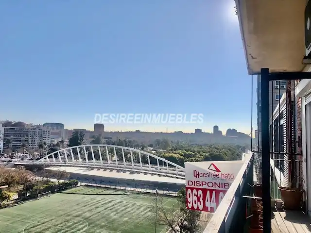 Vista exterior de Piso de alquiler en Valencia con Aire acondicionado, Calefacción y Parquet